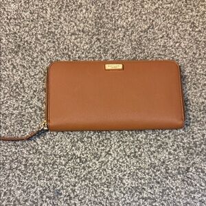 Kate Spade Tan Wallet
